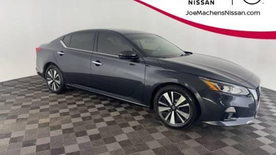2020 Nissan Altima SL — Sedan — 120,023 mi — Columbia, MO