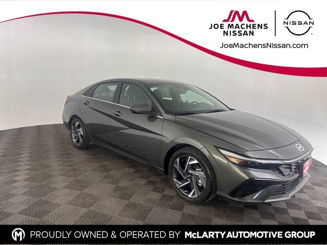 2024 Hyundai Elantra SEL — Sedan — 5,067 mi — Columbia, MO