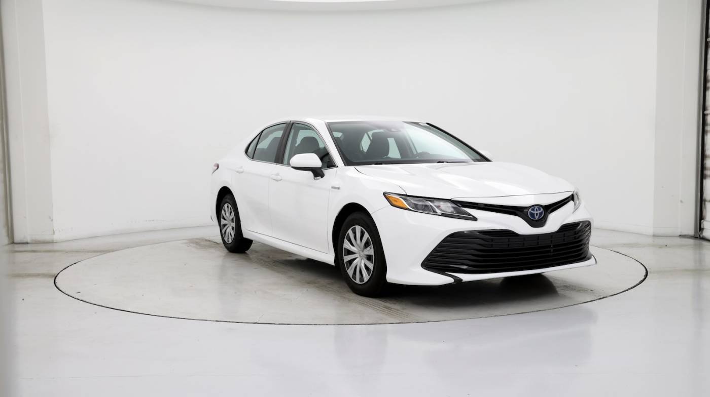 2019 Toyota Camry Hybrid LE — Sedan — 33,470 mi — Las Vegas, NV