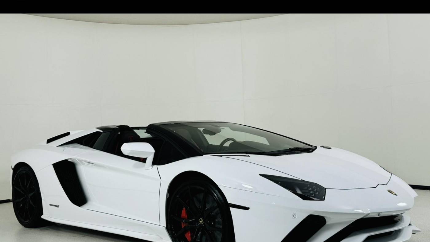 2019 Lamborghini Aventador S — Convertible — 3,268 mi — Scottsdale, AZ