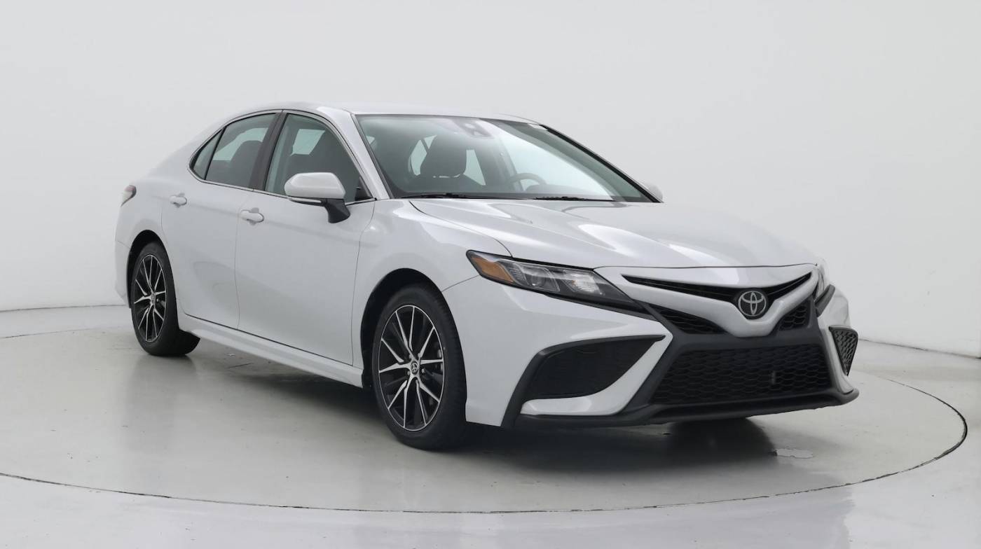 2023 Toyota Camry SE — Sedan — 32,519 mi — Gainesville, FL