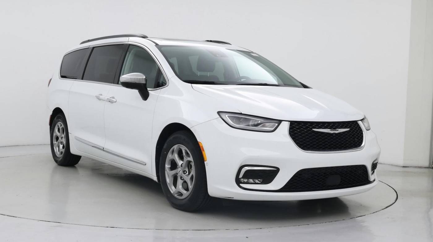2023 Chrysler Pacifica Limited — Minivan — 44,486 mi — Gainesville, FL