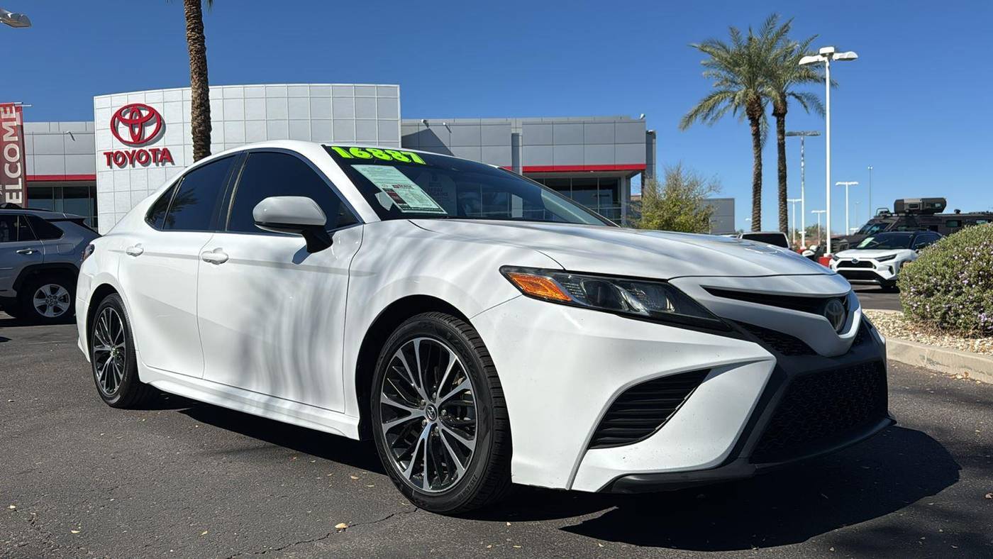 2018 Toyota Camry SE — Sedan — 105,857 mi — Mesa, AZ