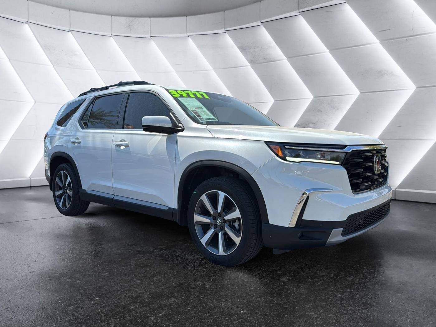 2024 Honda Pilot Touring — SUV — 21,103 mi — Mesa, AZ
