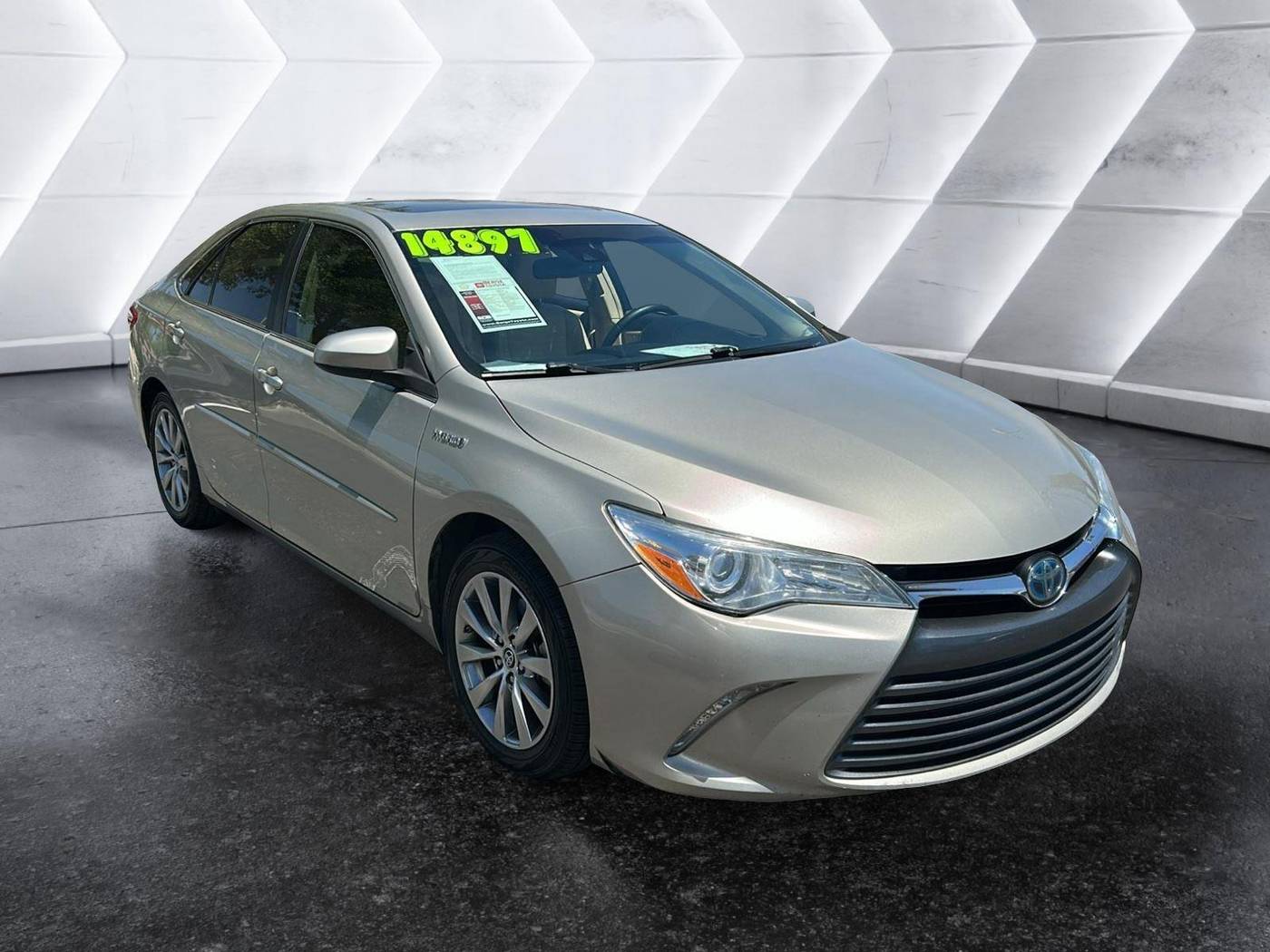 2015 Toyota Camry Hybrid XLE — Sedan — 132,508 mi — Mesa, AZ