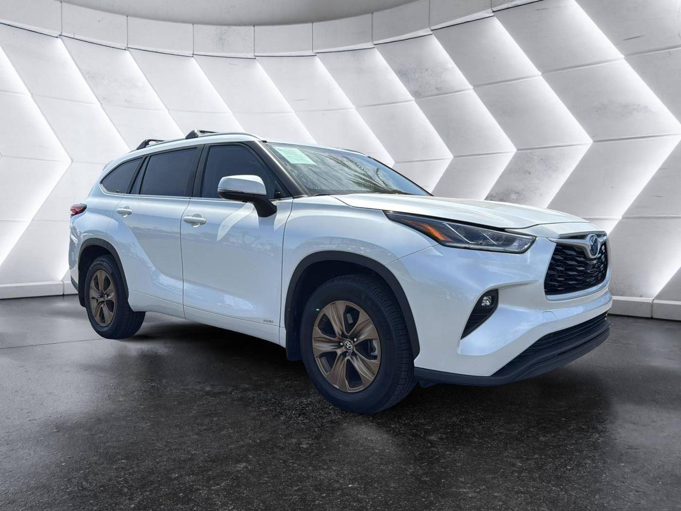 2023 Toyota Highlander Hybrid Bronze Edition — SUV — 31,130 mi — Mesa, AZ