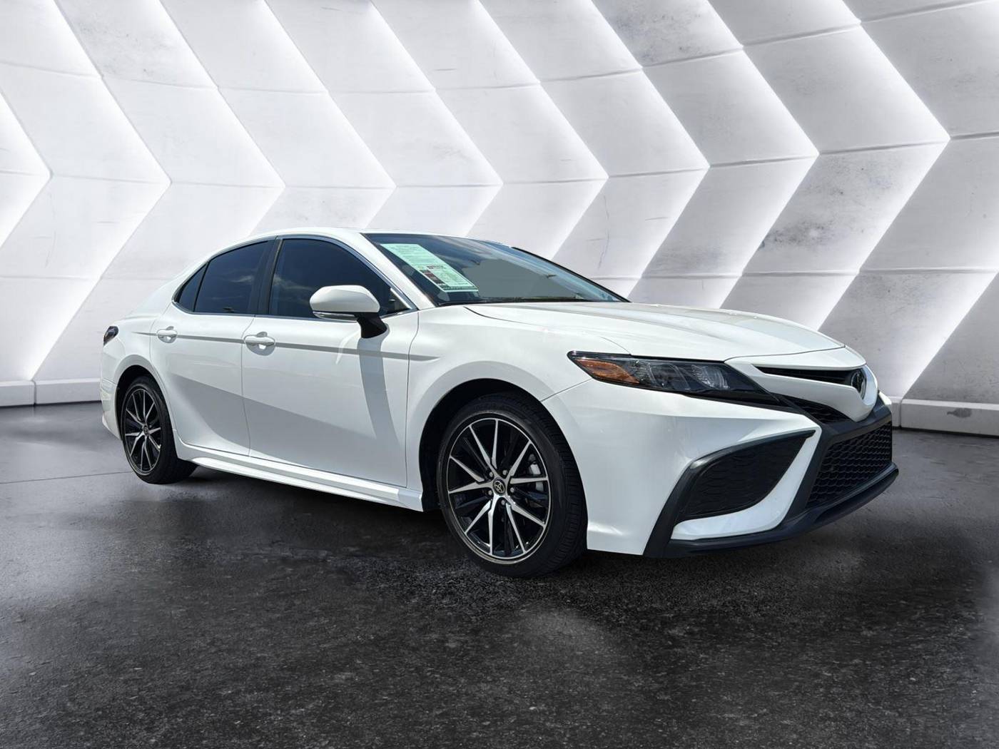 2023 Toyota Camry SE — Sedan — 14,842 mi — Mesa, AZ