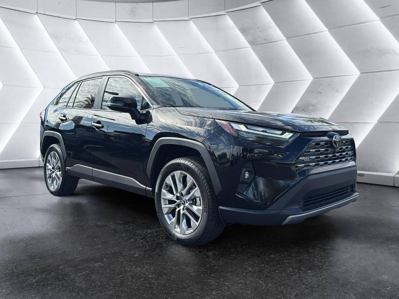 2025 Toyota RAV4 Limited — SUV — 1,200 mi — Mesa, AZ