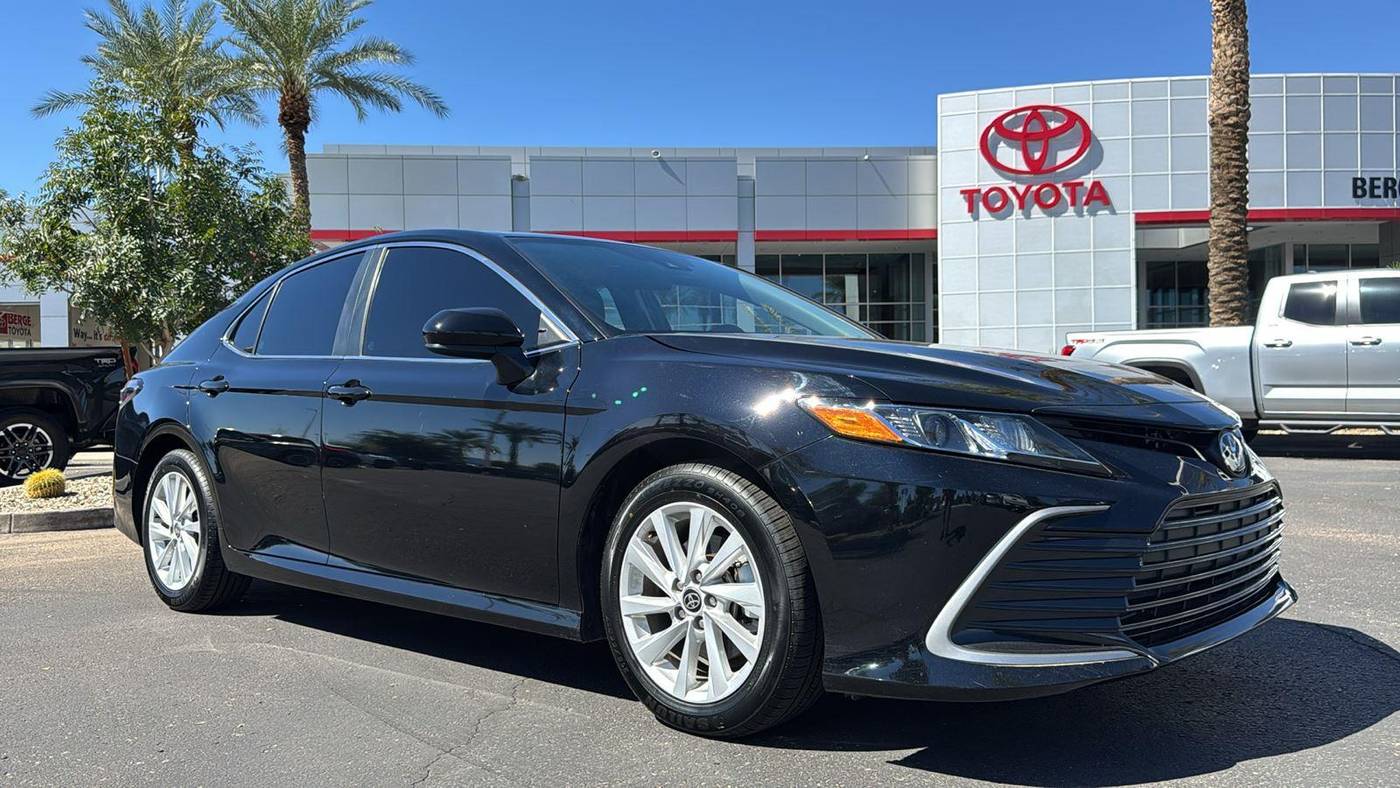 2024 Toyota Camry LE — Sedan — 28,000 mi — Mesa, AZ