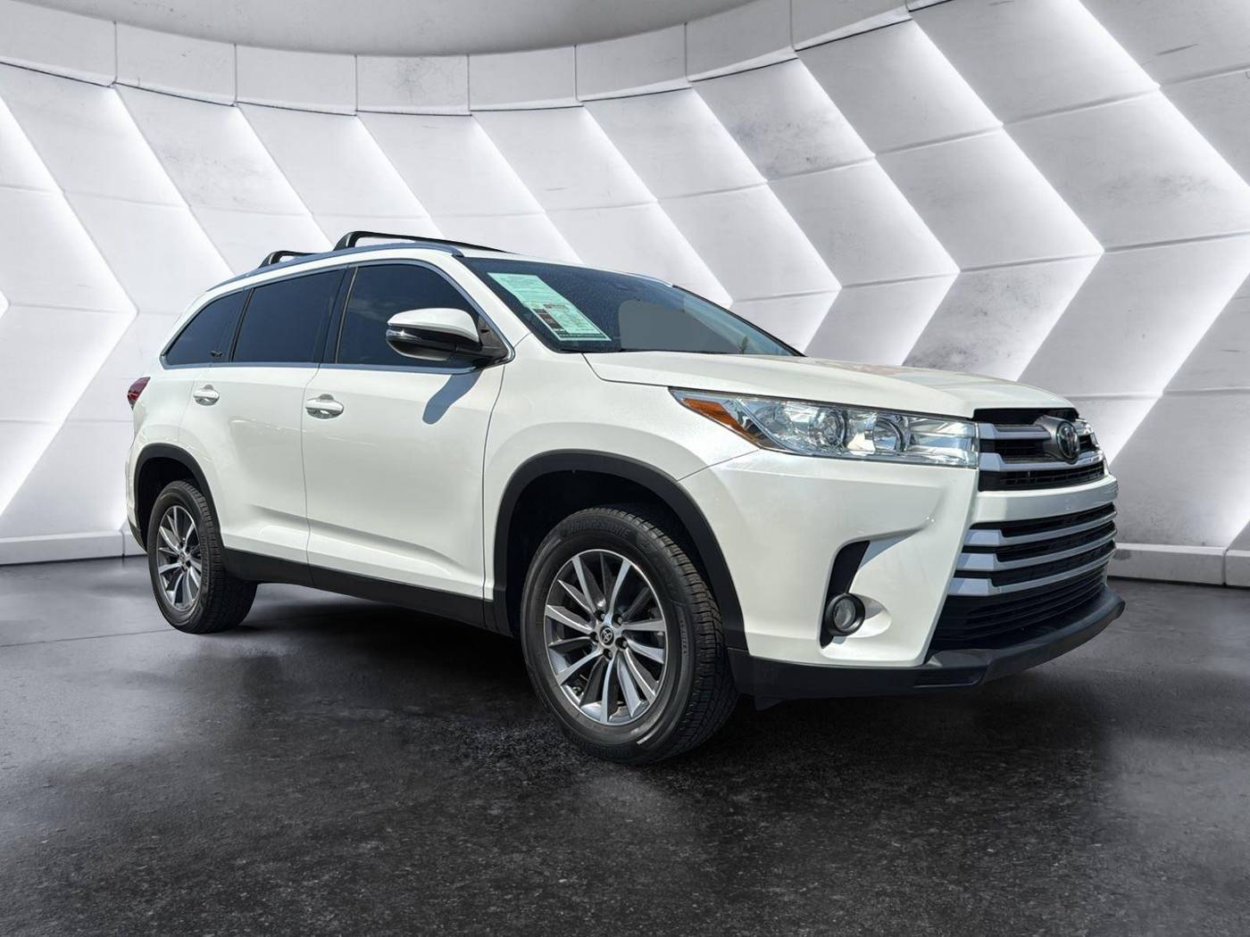 2019 Toyota Highlander XLE — SUV — 40,343 mi — Mesa, AZ