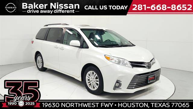 2020 Toyota Sienna XLE Auto Access Seat — Minivan — 122,734 mi — Houston, TX