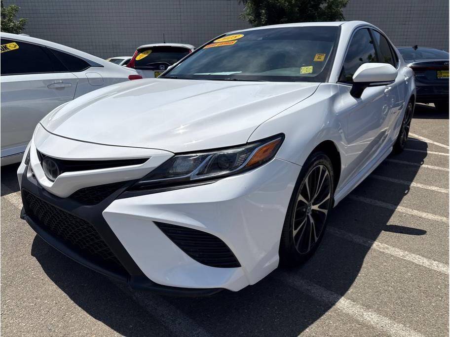 2018 Toyota Camry SE — Sedan — 130,292 mi — Fresno, CA