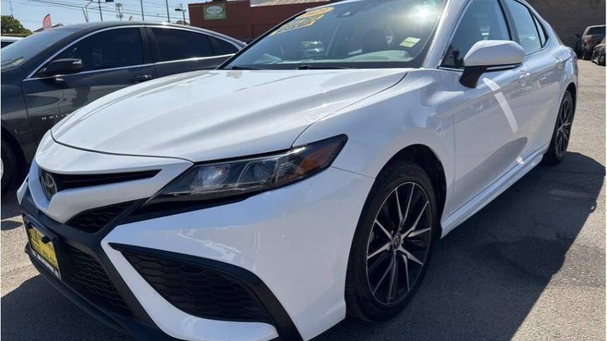 2023 Toyota Camry SE — Sedan — 41,657 mi — Fresno, CA