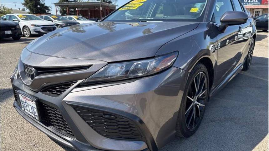 2021 Toyota Camry SE — Sedan — 93,990 mi — Fresno, CA