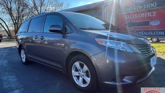 2017 Toyota Sienna LE — Minivan — 104,655 mi — North Syracuse, NY