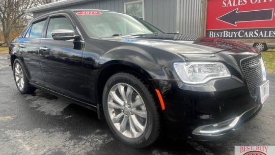 2019 Chrysler 300 Limited — Sedan — 104,126 mi — North Syracuse, NY