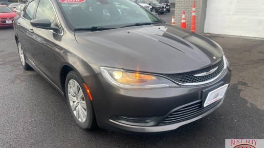 2016 Chrysler 200 LX — Sedan — 101,153 mi — North Syracuse, NY