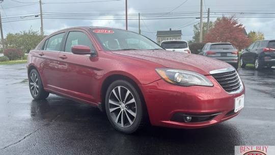 2014 Chrysler 200 Limited — Sedan — 87,246 mi — North Syracuse, NY