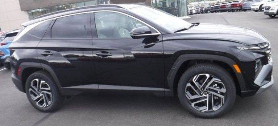 2025 Hyundai Tucson Hybrid Limited — SUV — 378 mi — Colorado Springs, CO