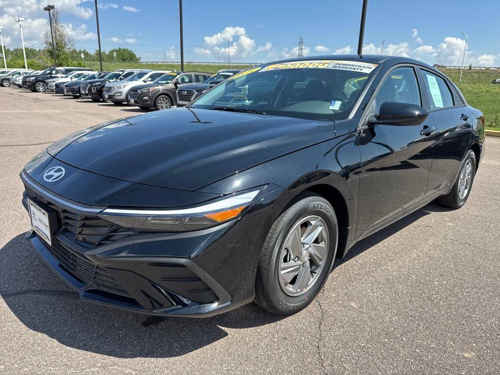 2025 Hyundai Elantra SE — Sedan — 37 mi — Colorado Springs, CO