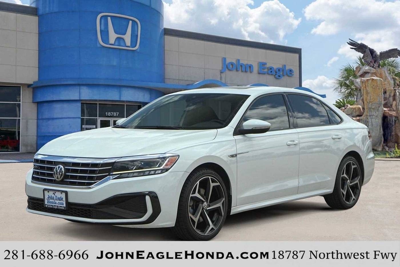 2022 Volkswagen Passat R-Line