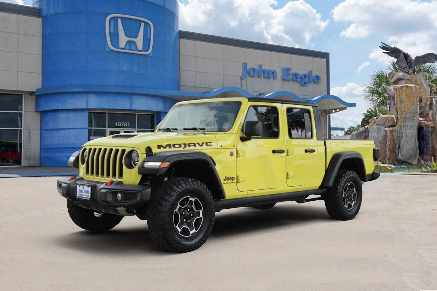 2023 Jeep Gladiator Mojave — Pickup Truck — 15,844 mi — Houston, TX