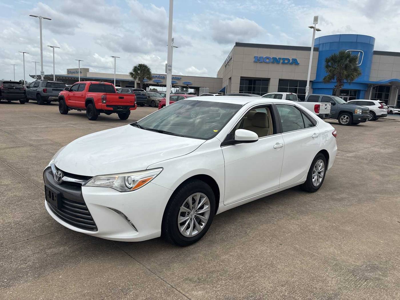 2017 Toyota Camry LE — Sedan — 10,957 mi — Houston, TX