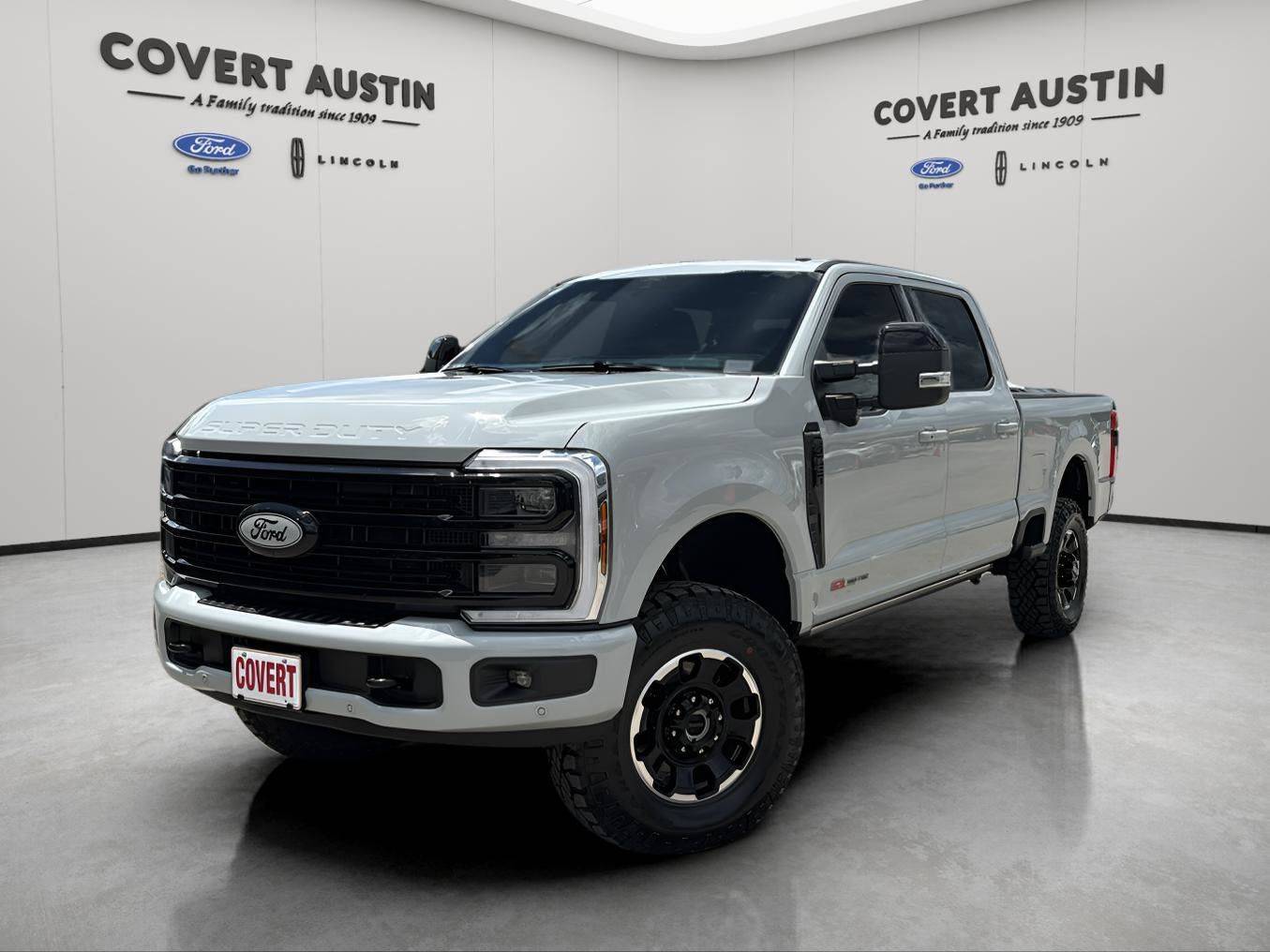 2025 Ford Super Duty F-250 Platinum — Pickup Truck — 19,500 mi — Austin, TX
