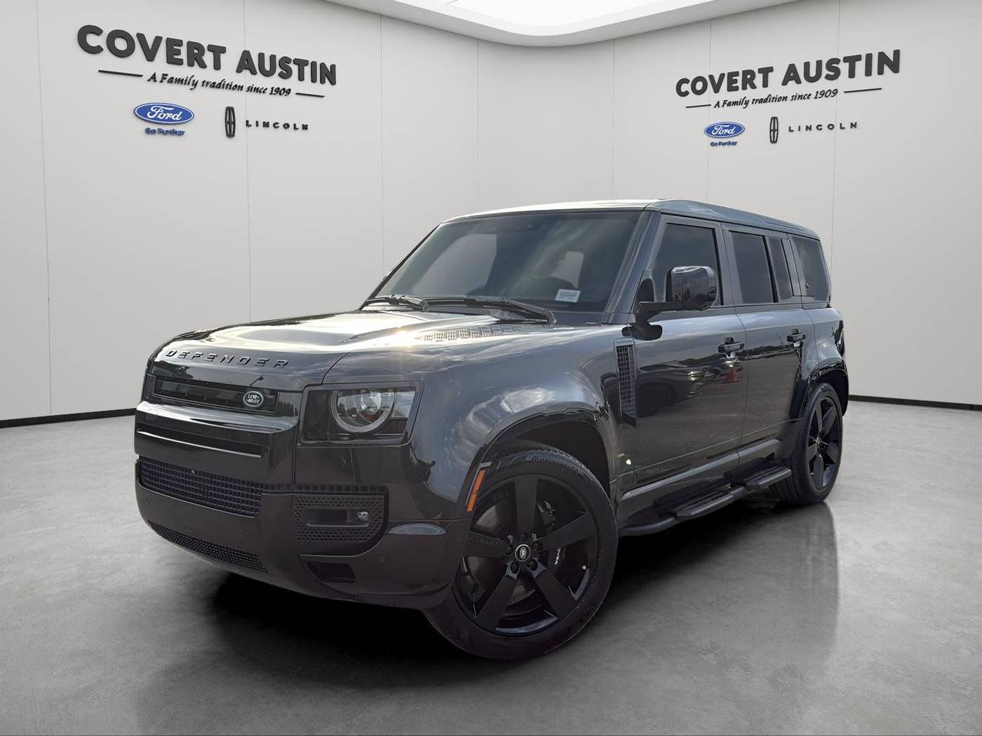 2023 Land Rover Defender V8 — SUV — 40,979 mi — Austin, TX