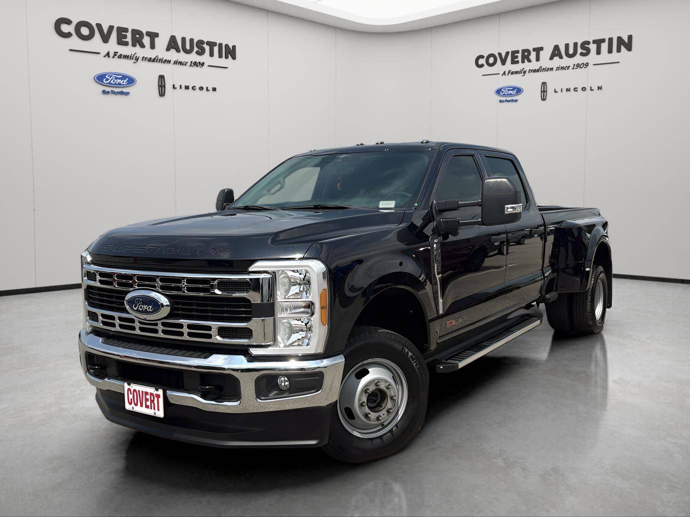 2023 Ford Super Duty F-350 XLT — Pickup Truck — 29,230 mi — Austin, TX