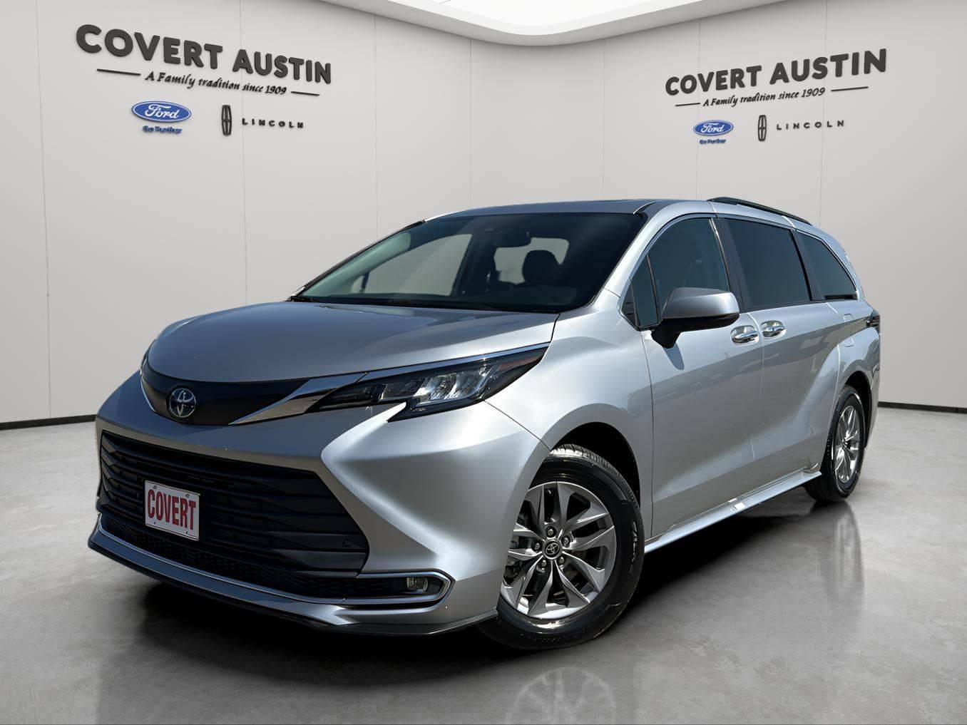 2023 Toyota Sienna XLE — Minivan — 45,977 mi — Austin, TX