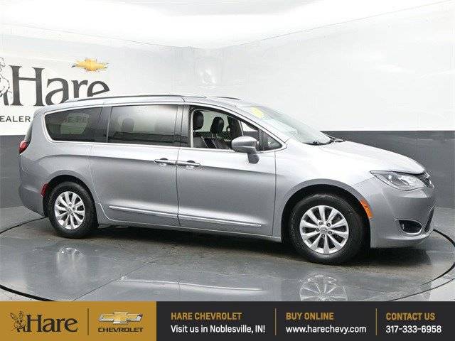 2019 Chrysler Pacifica Touring L — Minivan — 98,250 mi — Noblesville, IN