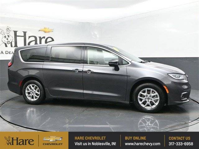 2023 Chrysler Pacifica Touring L — Minivan — 68,130 mi — Noblesville, IN