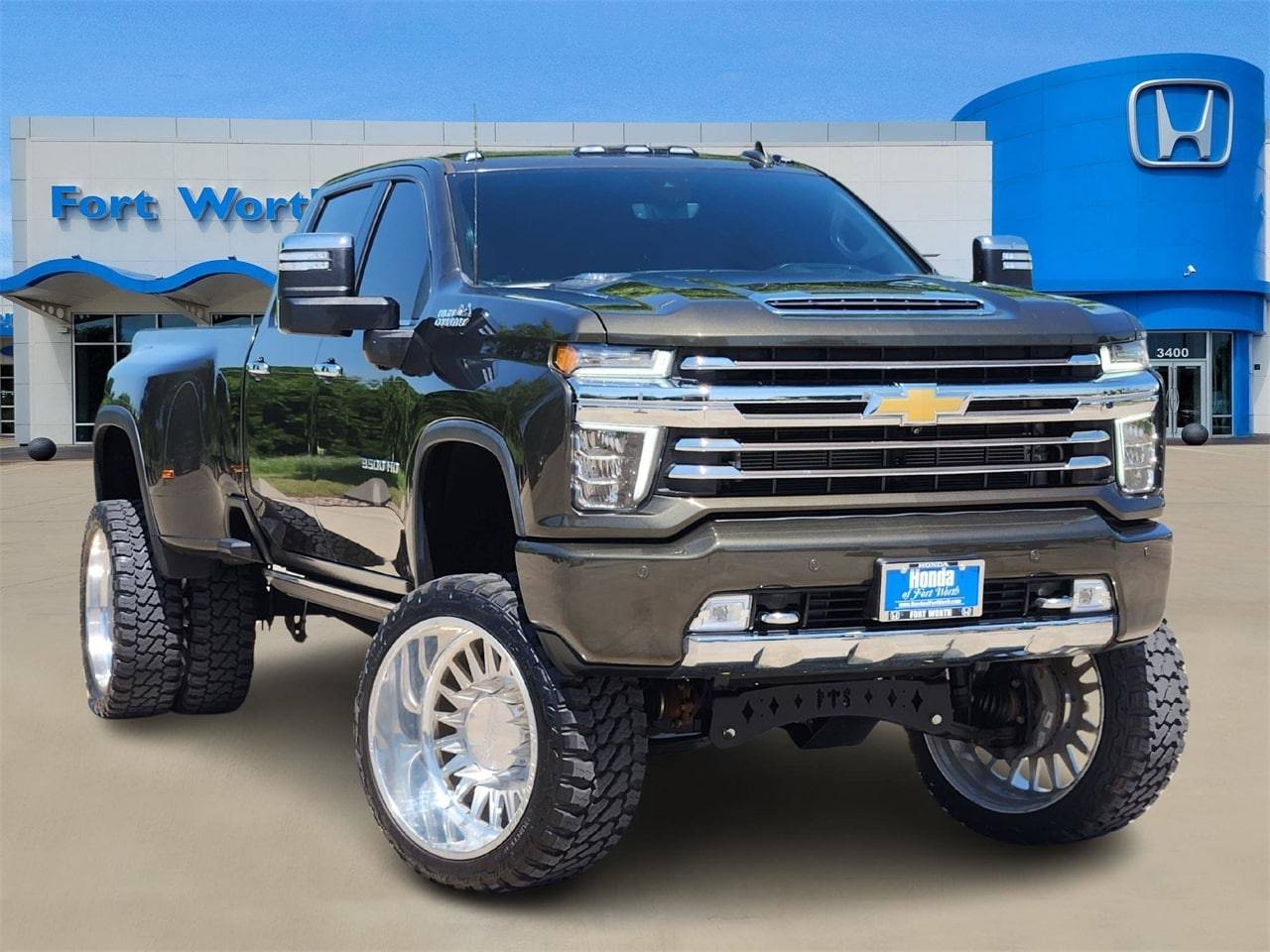 2022 Chevrolet Silverado 3500HD High Country — Pickup Truck — 25,506 mi — Fort Worth, TX