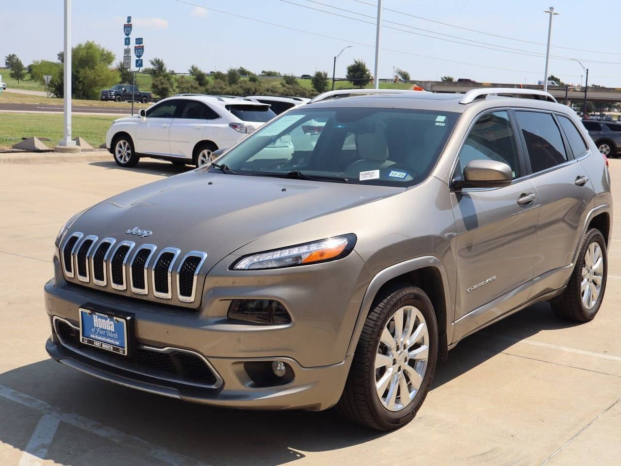 2017 Jeep Cherokee Overland — SUV — 114,387 mi — Fort Worth, TX