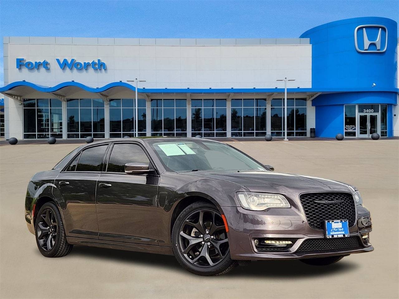 2023 Chrysler 300 Touring L — Sedan — 57,278 mi — Fort Worth, TX