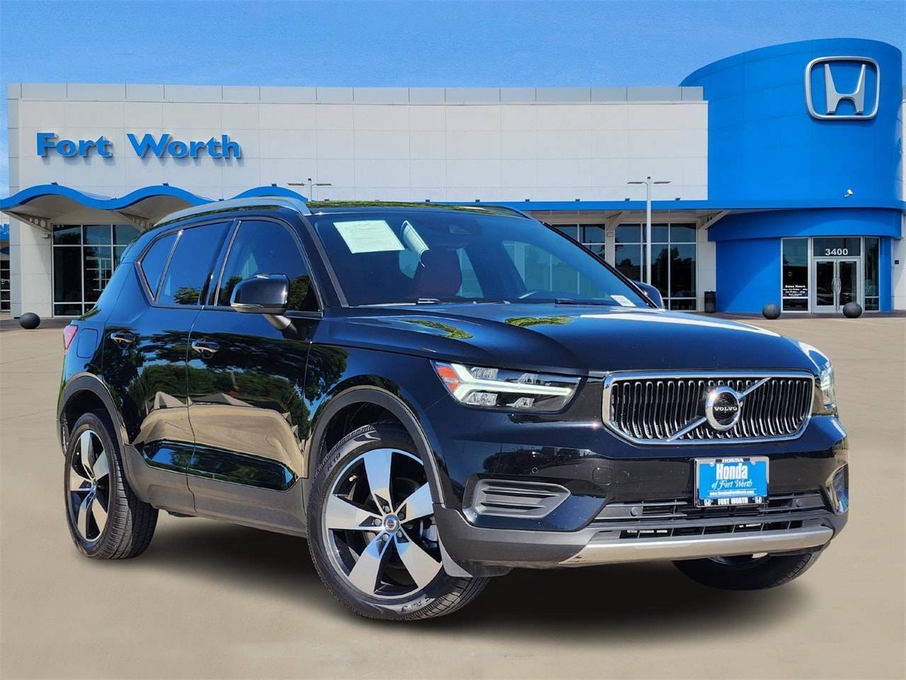2020 Volvo XC40 Momentum — SUV — 53,847 mi — Fort Worth, TX