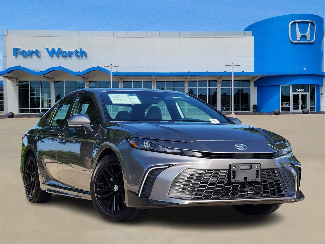 2025 Toyota Camry SE — Sedan — 963 mi — Fort Worth, TX