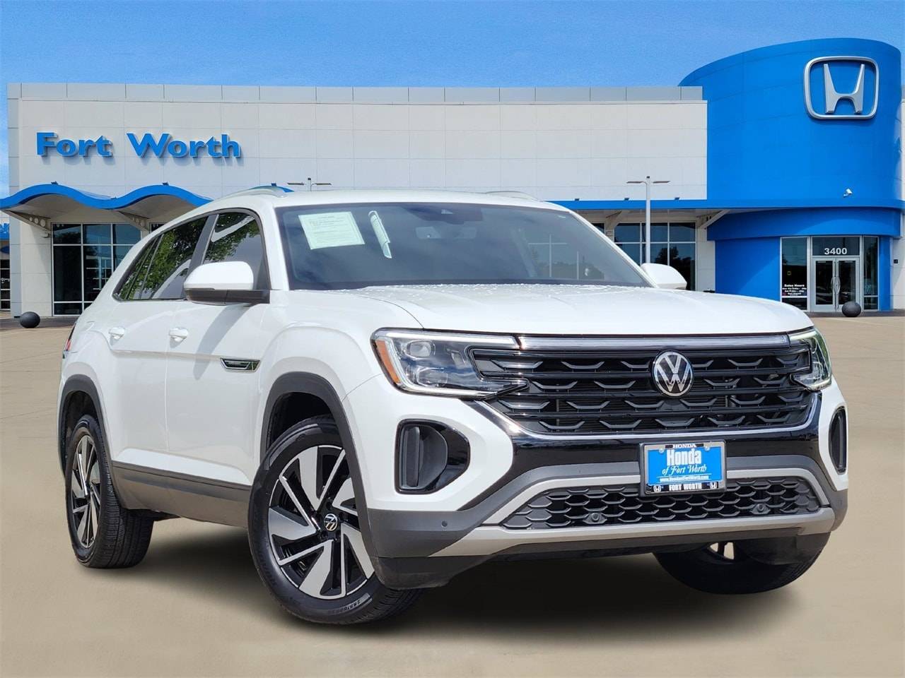 2024 Volkswagen Atlas Cross Sport SE with Technology — SUV — 17,982 mi — Fort Worth, TX