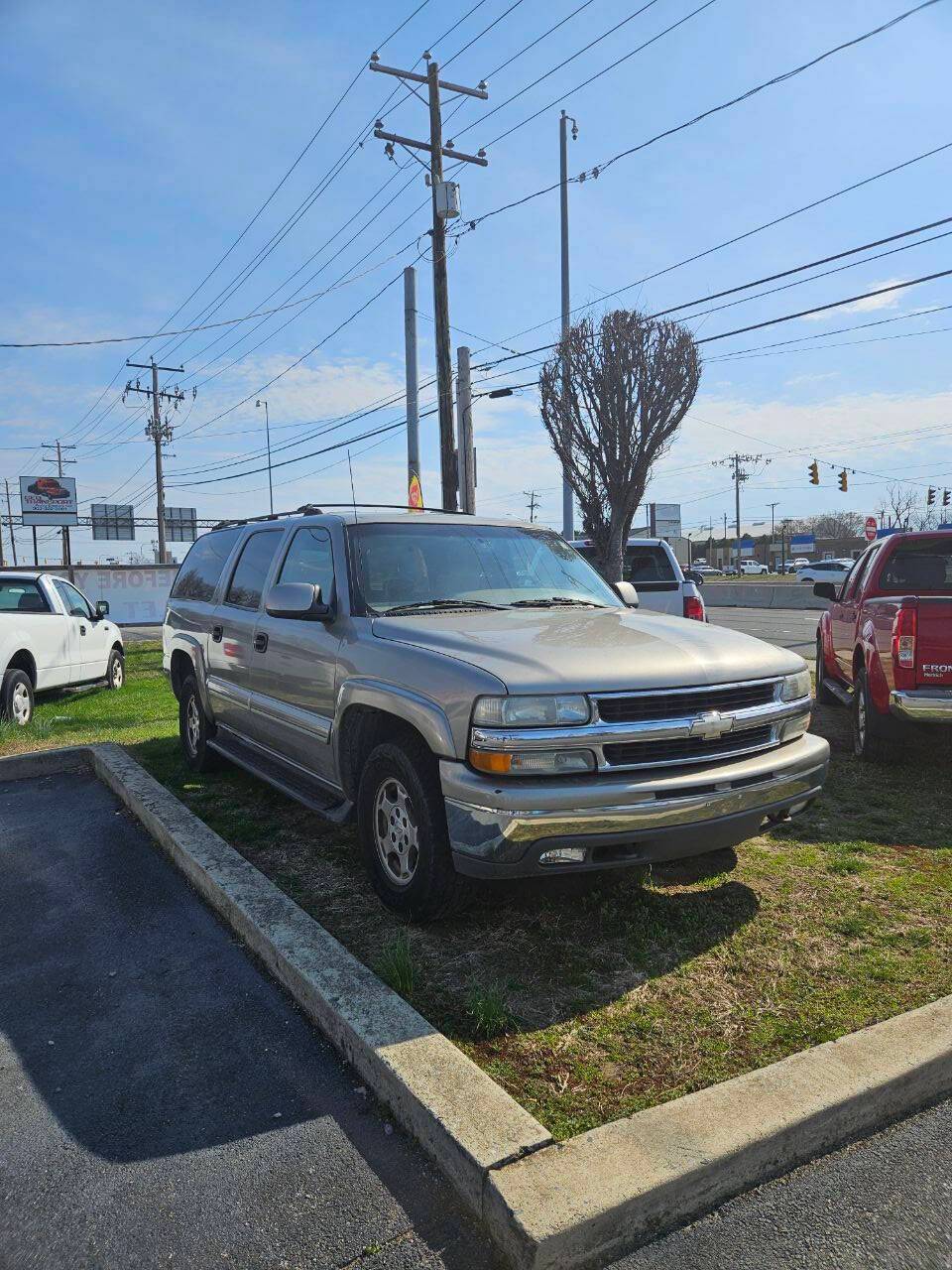 2001 Chevrolet Suburban Base — SUV — 157,321 mi — New Castle, DE
