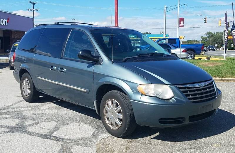 2006 Chrysler Town & Country Touring — Minivan — 127,775 mi — New Castle, DE