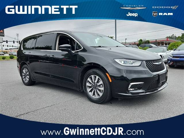 2023 Chrysler Pacifica Hybrid Touring L — Minivan — 57,290 mi — Stone Mountain, GA