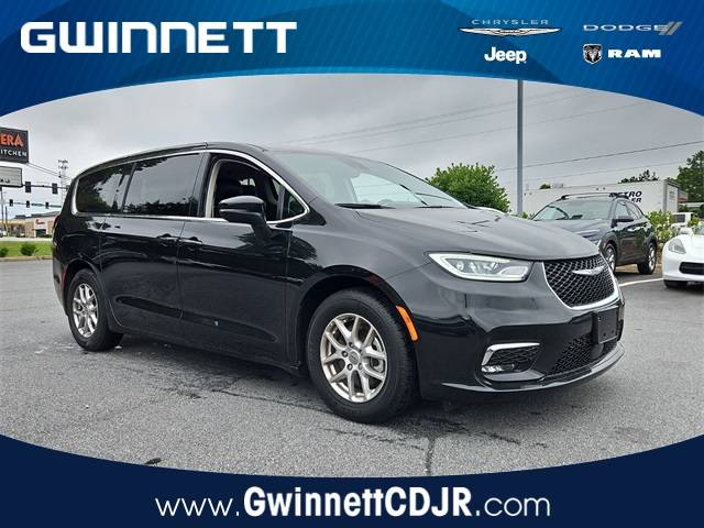 2023 Chrysler Pacifica Touring L — Minivan — 64,805 mi — Stone Mountain, GA