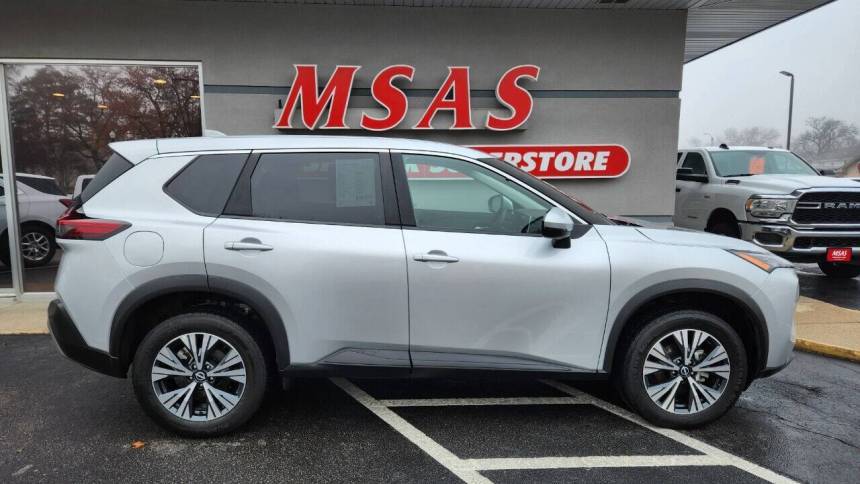 2022 Nissan Rogue SV — SUV — 23,557 mi — Grand Island, NE