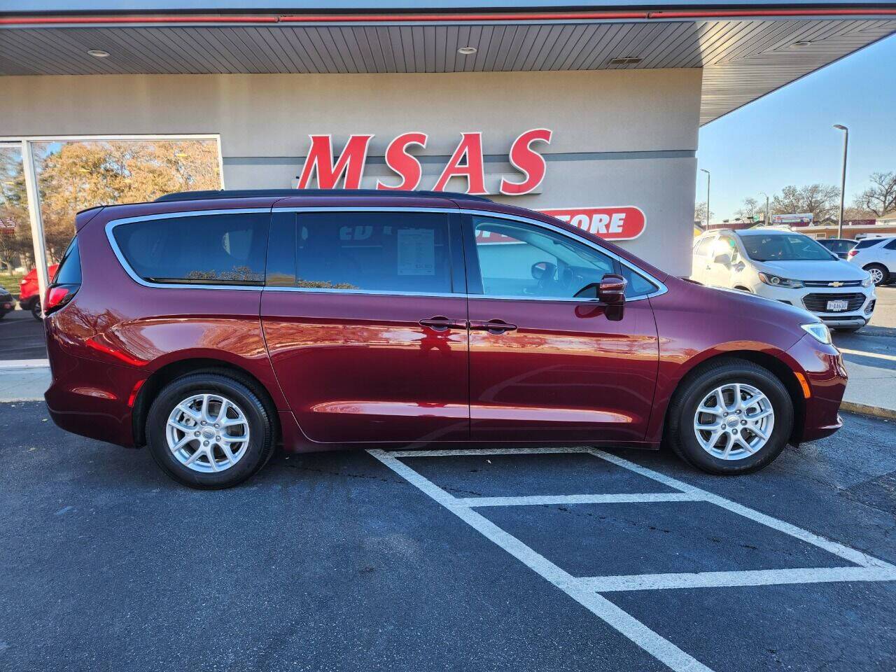 2022 Chrysler Pacifica Touring L — Minivan — 47,271 mi — Grand Island, NE