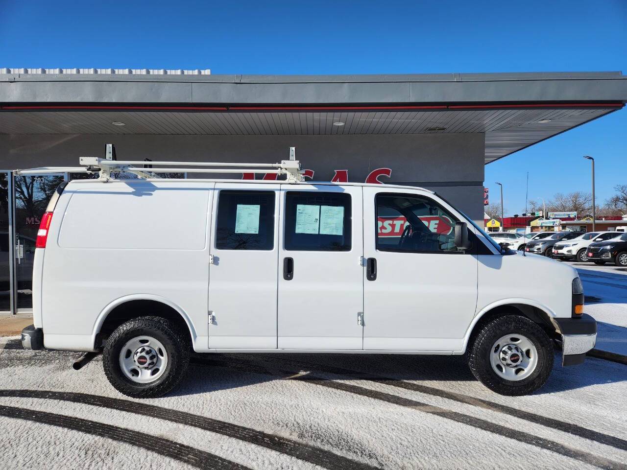 2017 GMC Savana Cargo Van Base — Cargo Van — 79,224 mi — Grand Island, NE