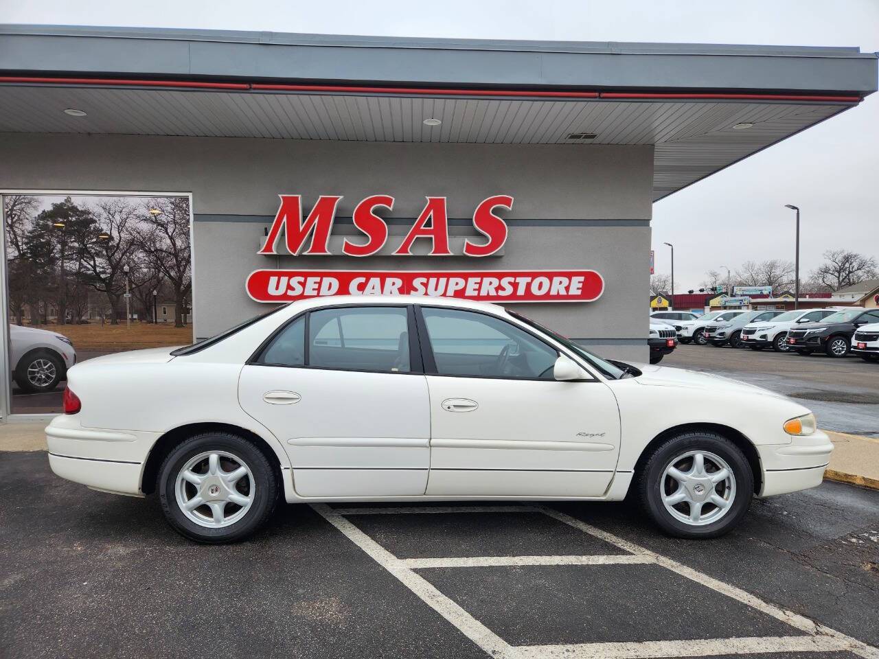 2001 Buick Regal LS — Sedan — 129,243 mi — Grand Island, NE
