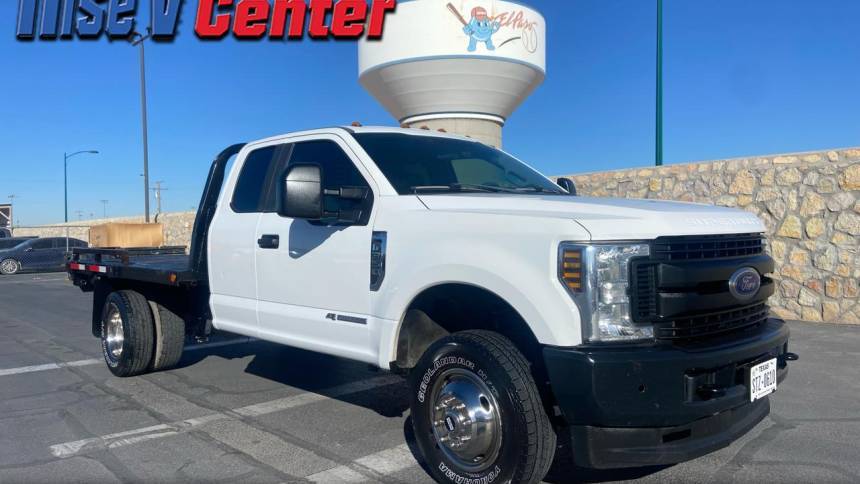 2019 Ford Super Duty F-350 Chassis Cab XL — Chassis Cab Truck — 119,890 mi — El Paso, TX