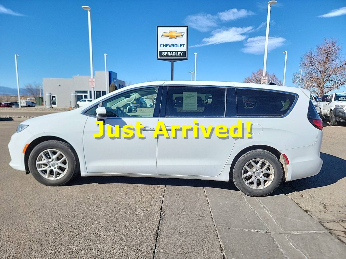 2023 Chrysler Pacifica Touring L — Minivan — 61,252 mi — Pueblo, CO