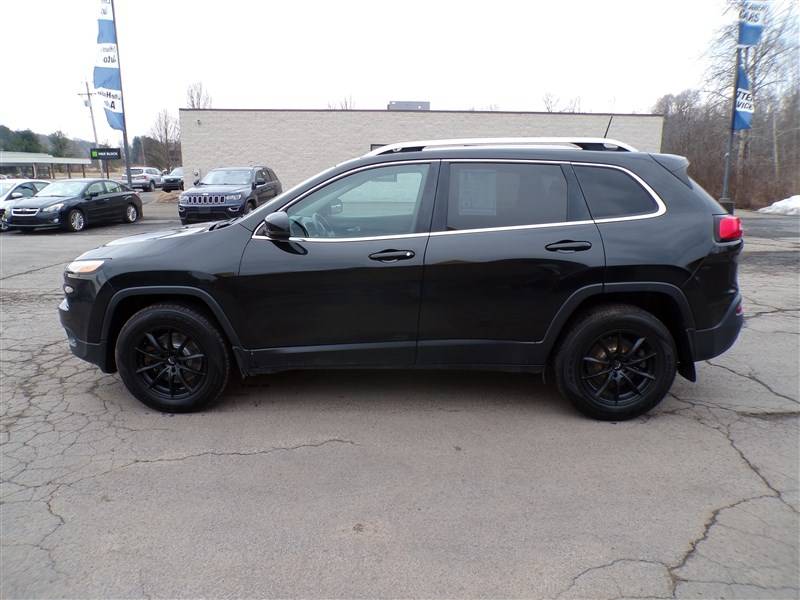 2016 Jeep Cherokee Latitude — SUV — 95,401 mi — Lakewood, NY